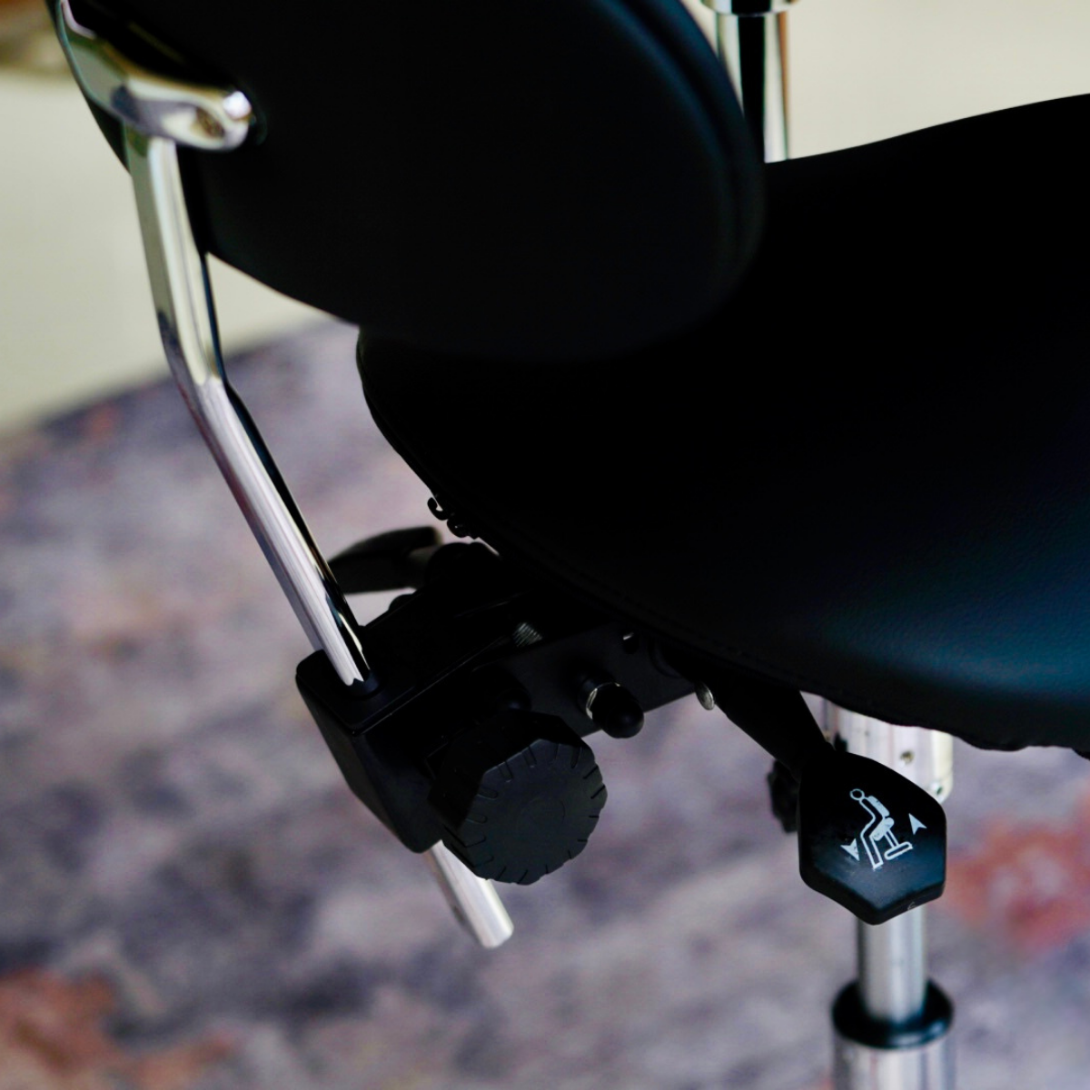 SADDLE STOOLS - SHOP CANADA π¨π¦