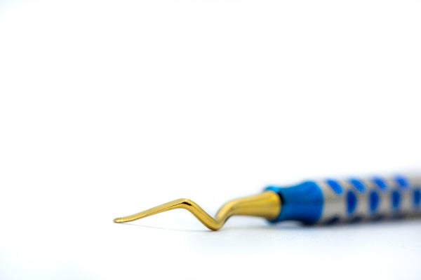 Stainless steel papilla tunneler, short #3 — a periosteal elevator for atraumatic soft-tissue tunneling in periodontal and implant surgery.