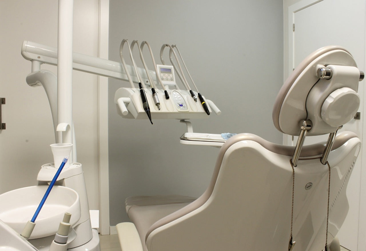 The Advantages of Dental Carts and Choosing the Right One for Your Clinic