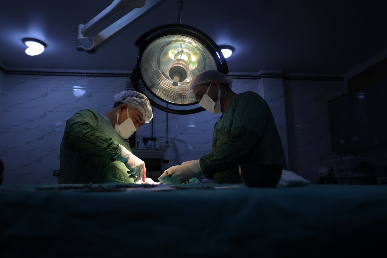 How to Choose the Best Surgical Lights for Your Clinic
