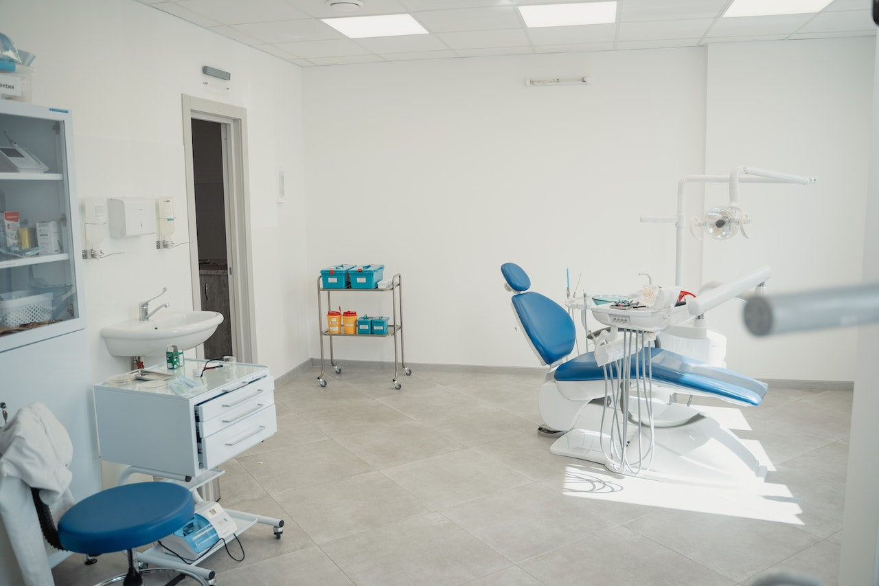 dental cart in clinic