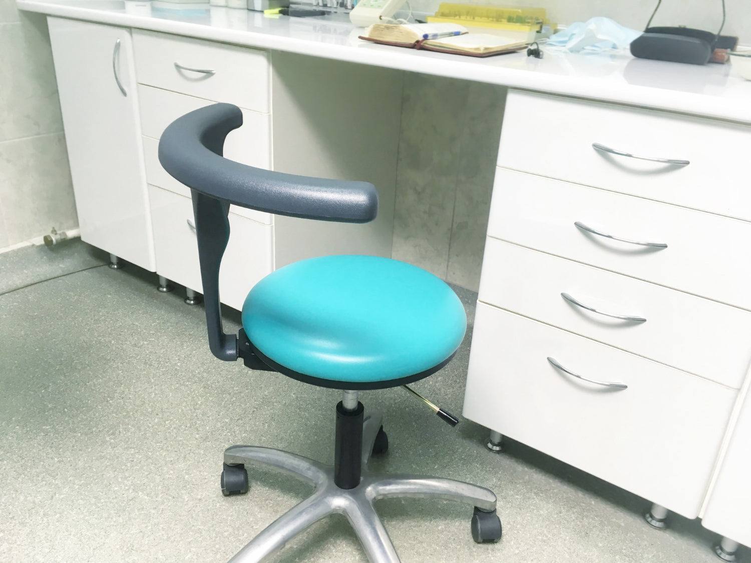 vet clinic saddle stool