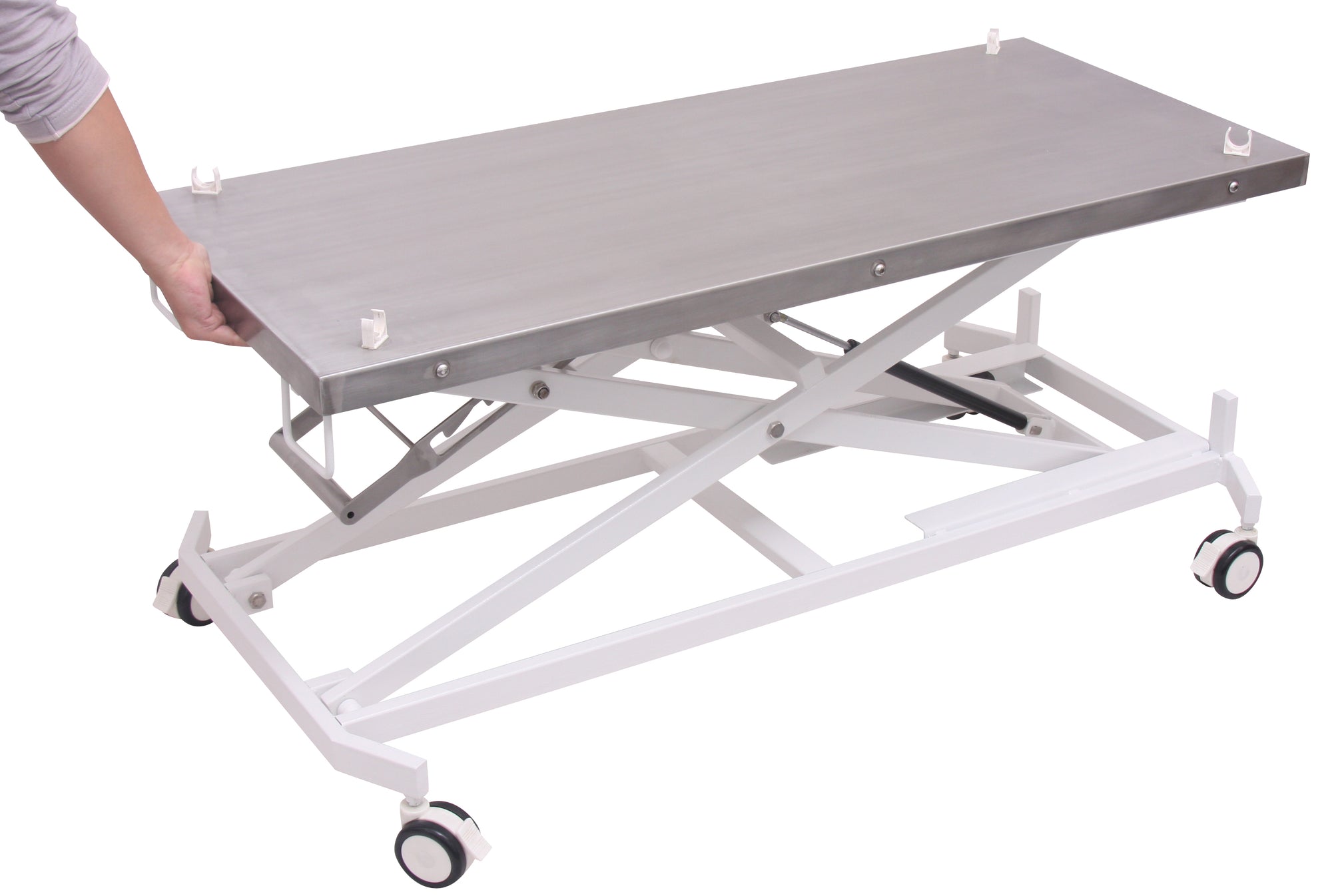 Showcasing the one-act lift system with automatic locking latch and quick release.