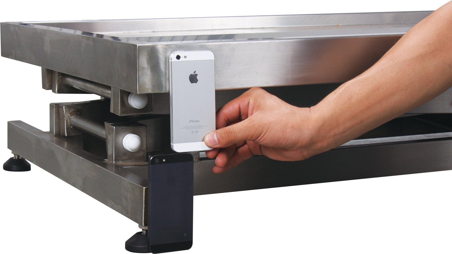 Table élévatrice à ciseaux avec bac de récupération — TABLE D'OPÉRATION